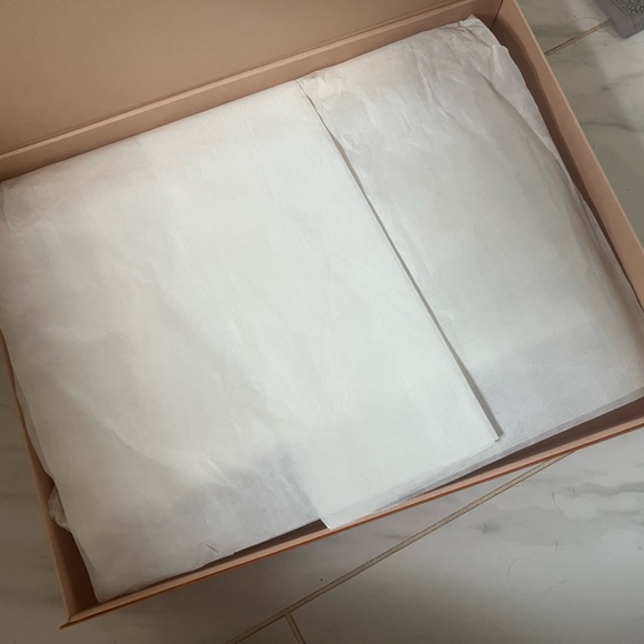 NWT Louis Vuitton Balloon Plaid Baby Blanket, Sunshine - Picture 3 of 7